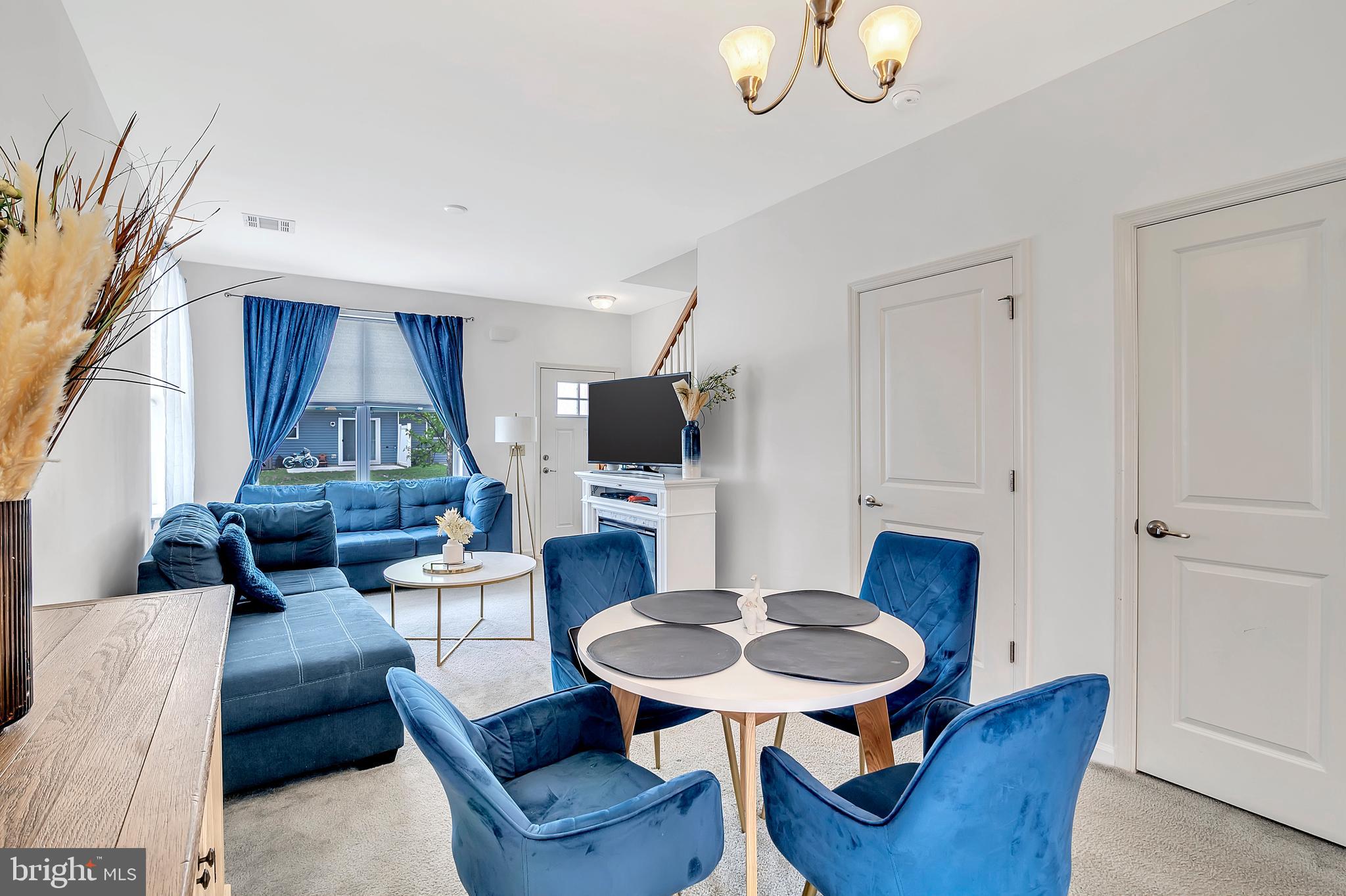 31 Rowand Way East Clementon, NJ 08021 - Photo 5 of 26 Living and Dining Room