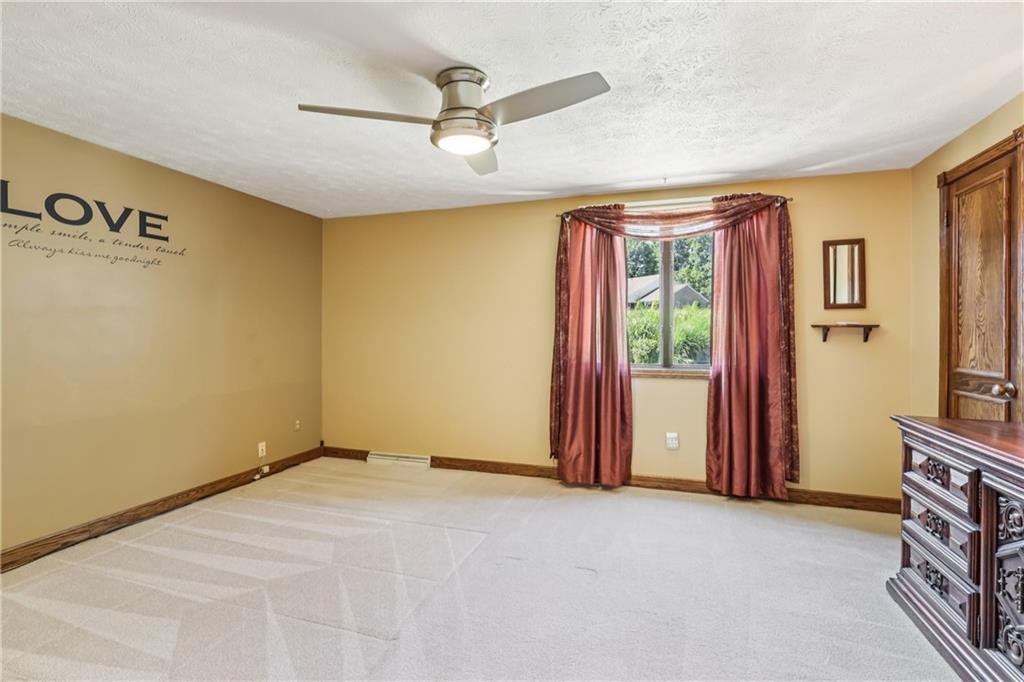 712 North 16th Street North Apollo, PA 15673 - Photo 21 of 25 a view of a livingroom with a & a ceiling fan