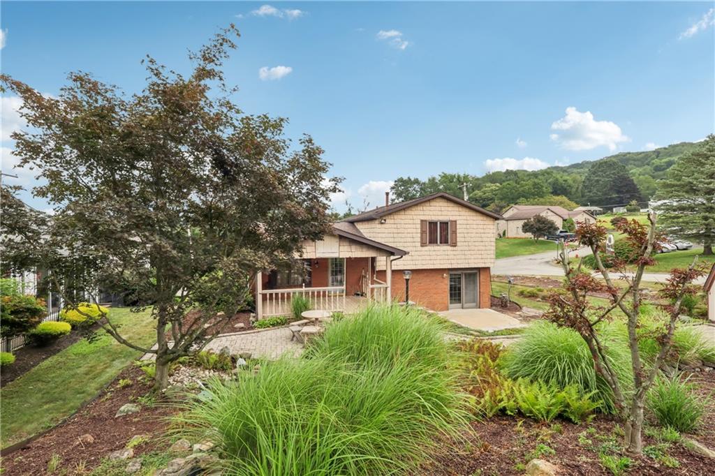 712 North 16th Street North Apollo, PA 15673 - Photo 6 of 25 a front view of a house with a yard