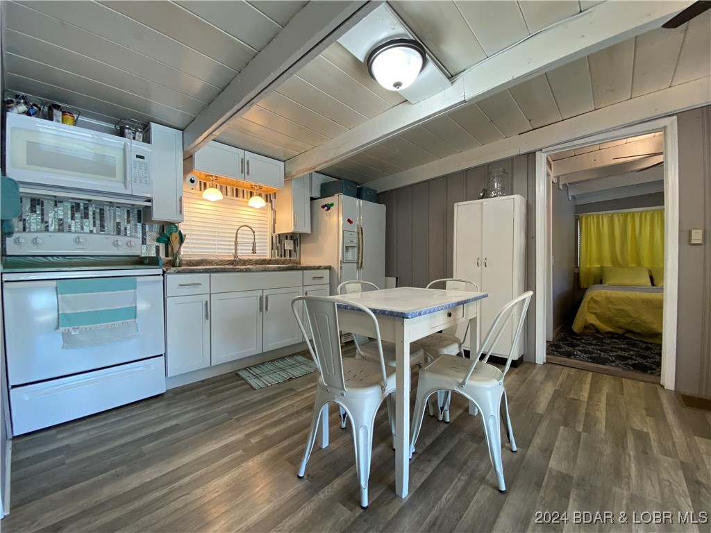 1735 Lick Creek Road Edwards, MO 65326 - Photo 7 of 34