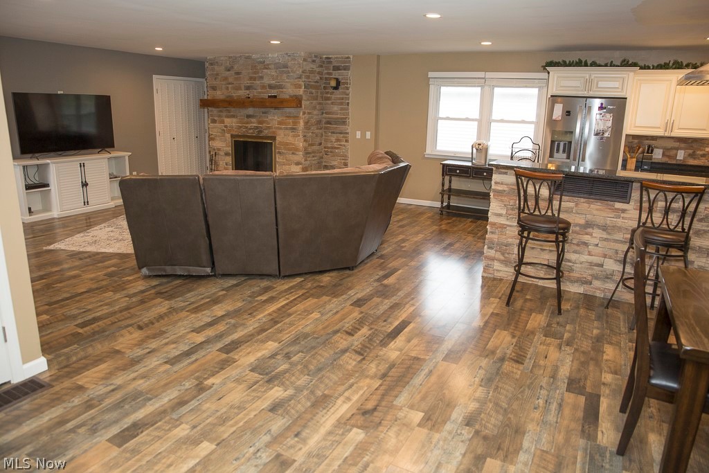 5343 Oak Point Road Lorain, OH 44053 - Photo 9 of 26 Gallery Image 9