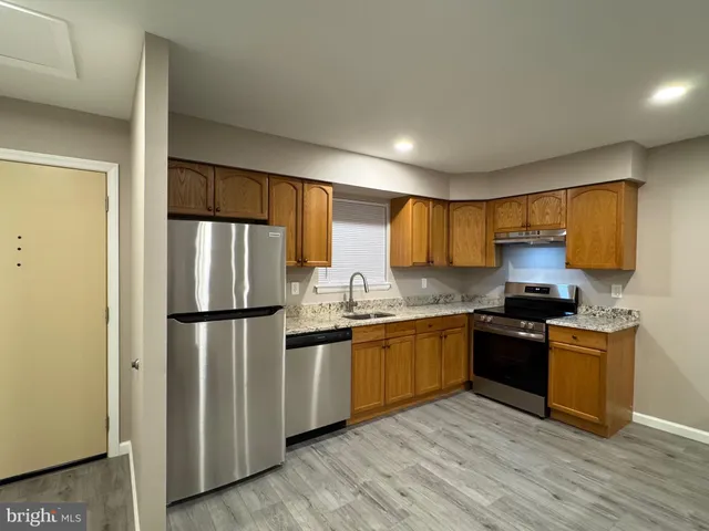 $1,800 | 312 Meadow Woods Lane, Lawrence Township, NJ 08648