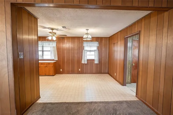 a view of entryway with a front door