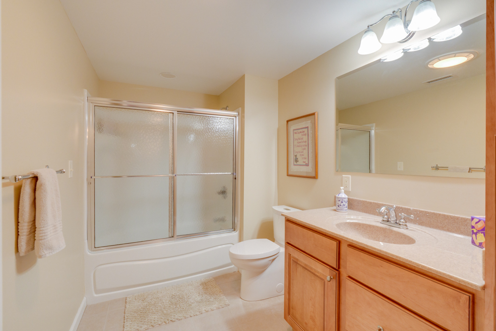3550 East Bishop Road Mount Vernon, IL 62864 - Photo 39 of 61 a bathroom with a sink a toilet and shower