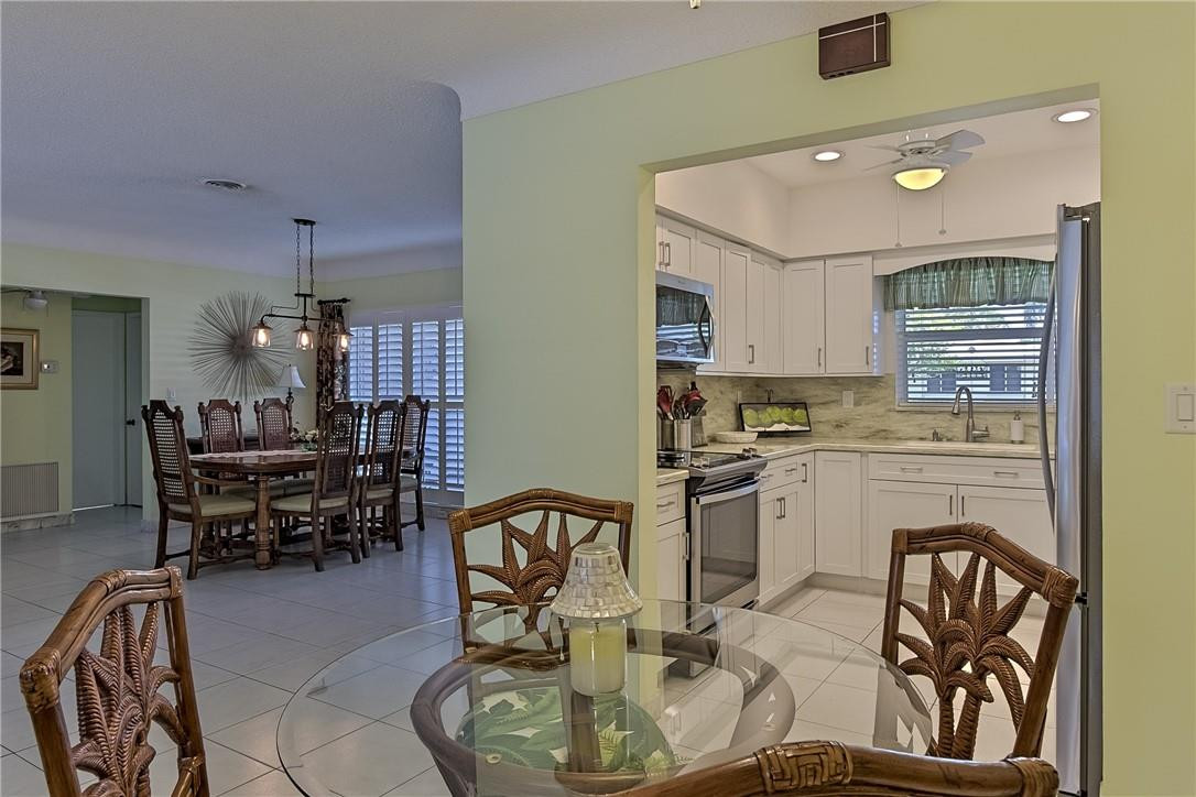 2265 Northeast 37th Court Lighthouse Point, FL 33064 - Photo 16 of 40 Photo 16
