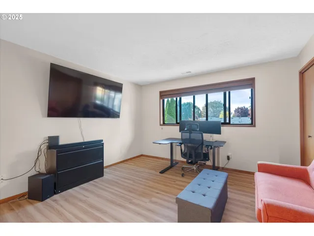 $299,900 | 13802 Northwest 10th Court, Vancouver, WA 98685