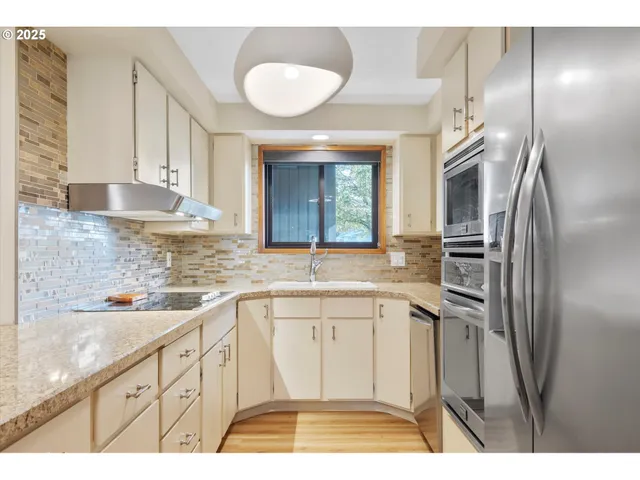 $299,900 | 13802 Northwest 10th Court, Vancouver, WA 98685