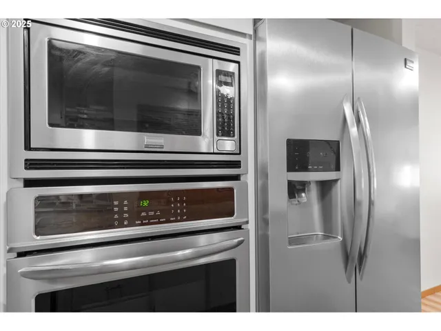 $299,900 | 13802 Northwest 10th Court, Vancouver, WA 98685