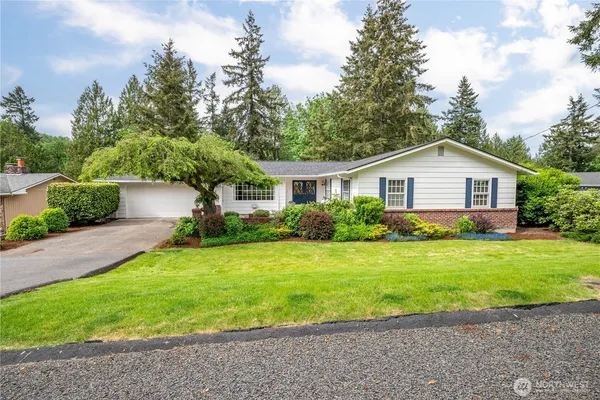 $599,900 | 303 East Cedar Lane, Longview, WA 98632