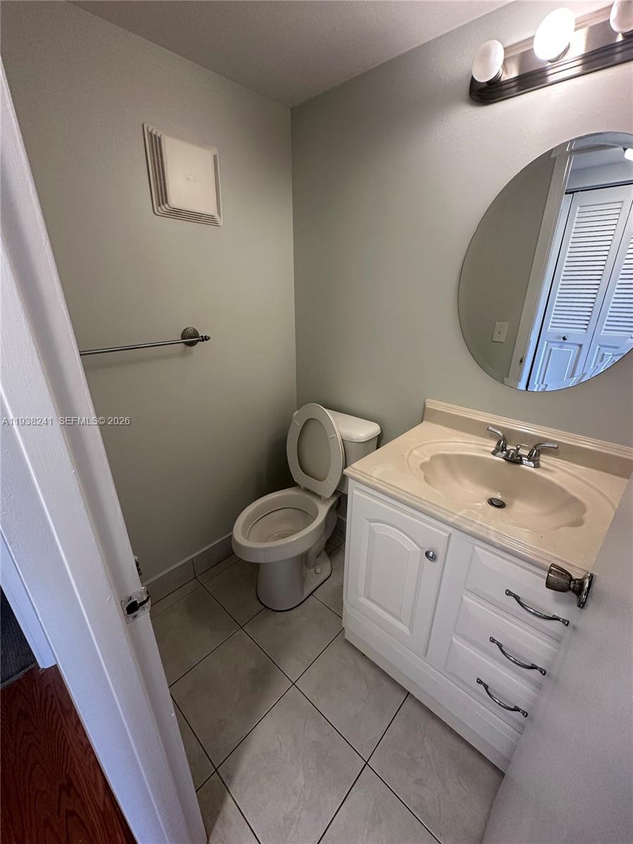 118 Brighton C, Unit 118 Boca Raton, FL 33434 - Photo 8 of 12