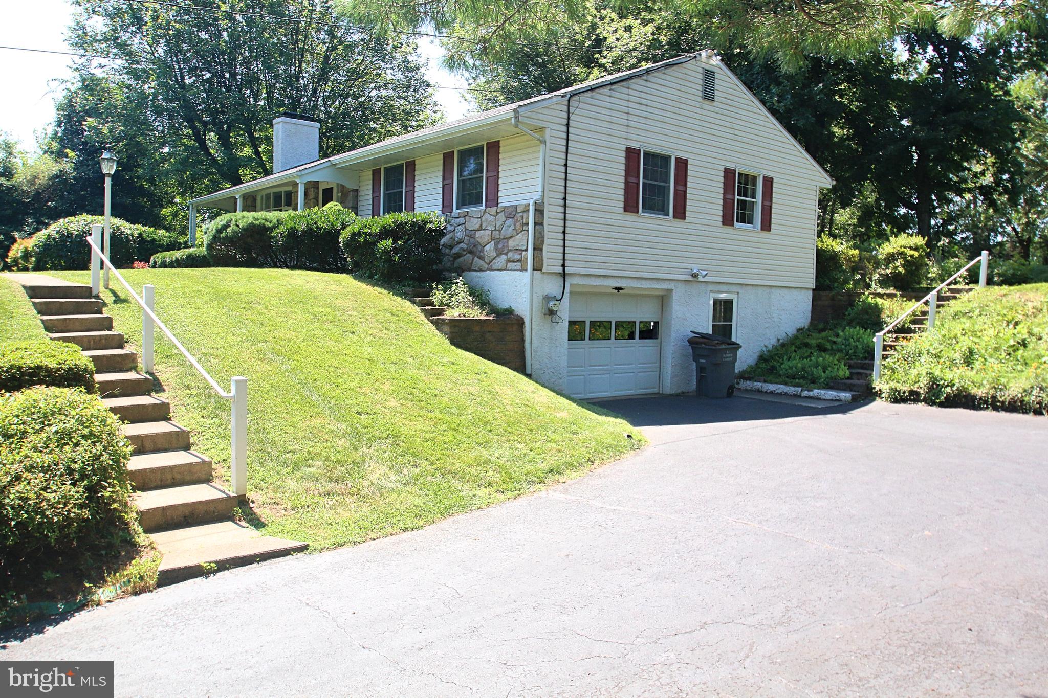 364 Bishop Road Pottstown, PA 19465 - Photo 2 of 17 Gallery Image 2