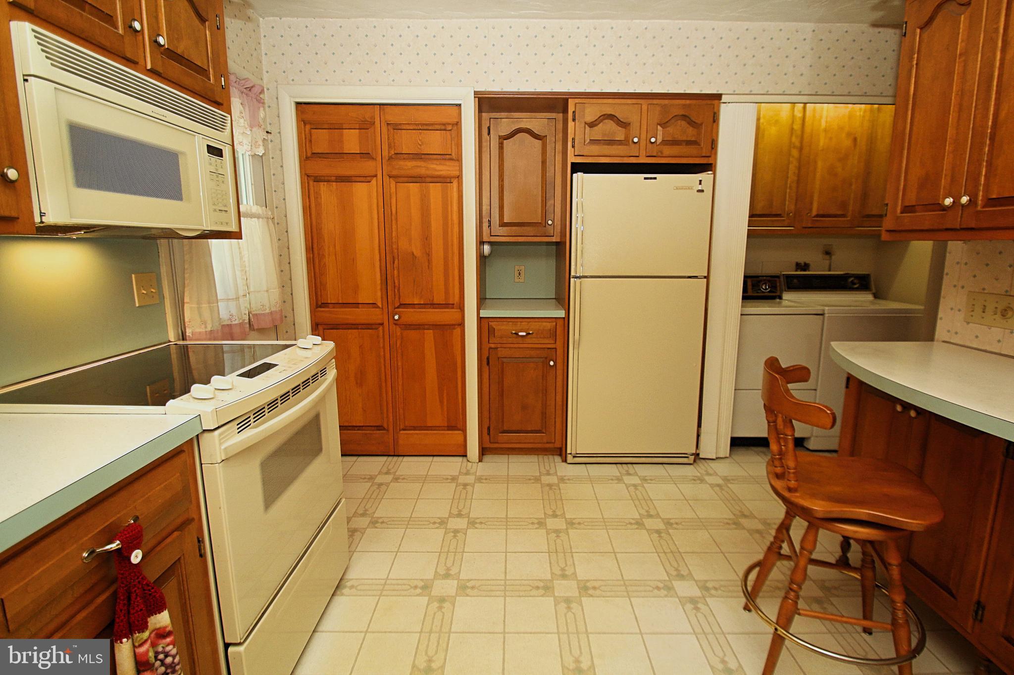 364 Bishop Road Pottstown, PA 19465 - Photo 3 of 17 Gallery Image 3