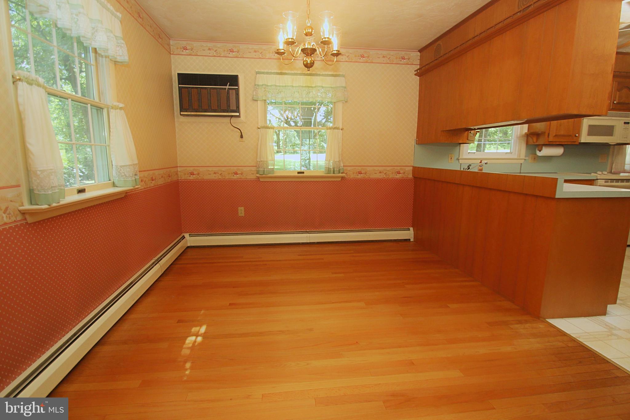 364 Bishop Road Pottstown, PA 19465 - Photo 6 of 17 Gallery Image 6