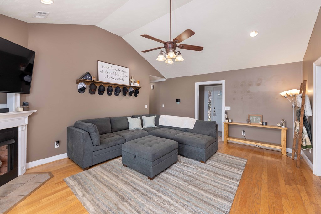 2 Cotton Court Fort Mitchell, AL 36856 - Photo 9 of 37