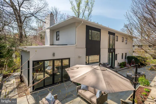 $2,150,000 | 6016 Chesterbrook Road, McLean, VA 22101