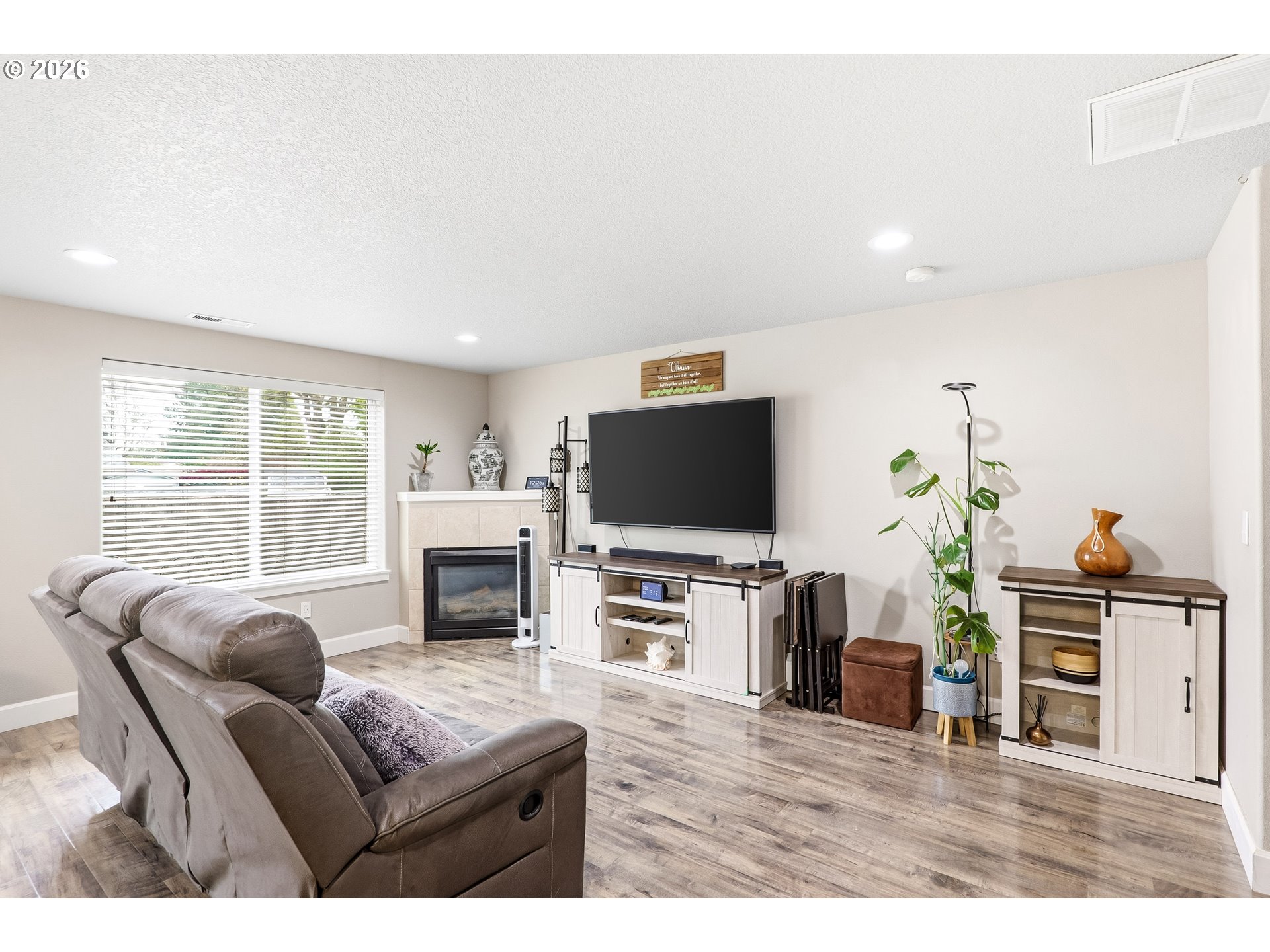 17383 Southwest Vincent Street Beaverton, OR 97078 - Photo 4 of 19