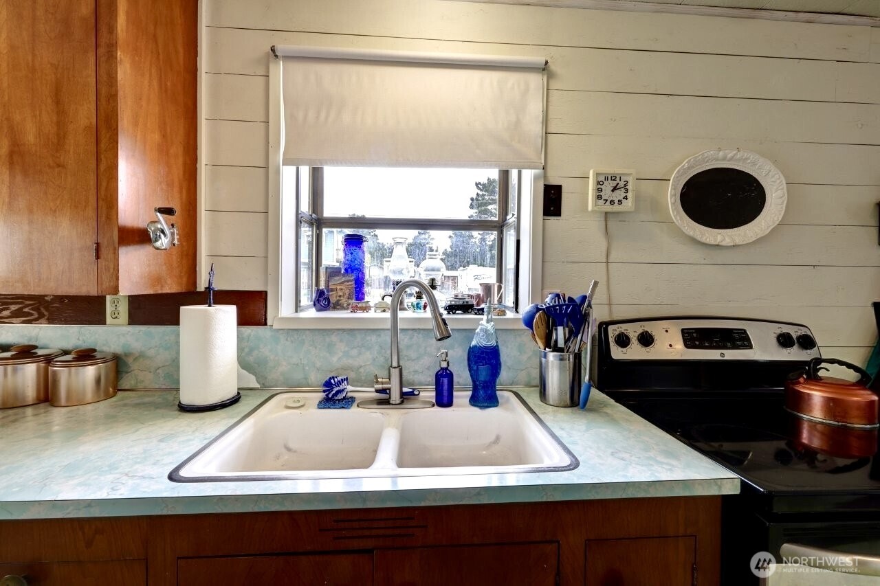 1215 199th Place Long Beach, WA 98631 - Photo 11 of 36