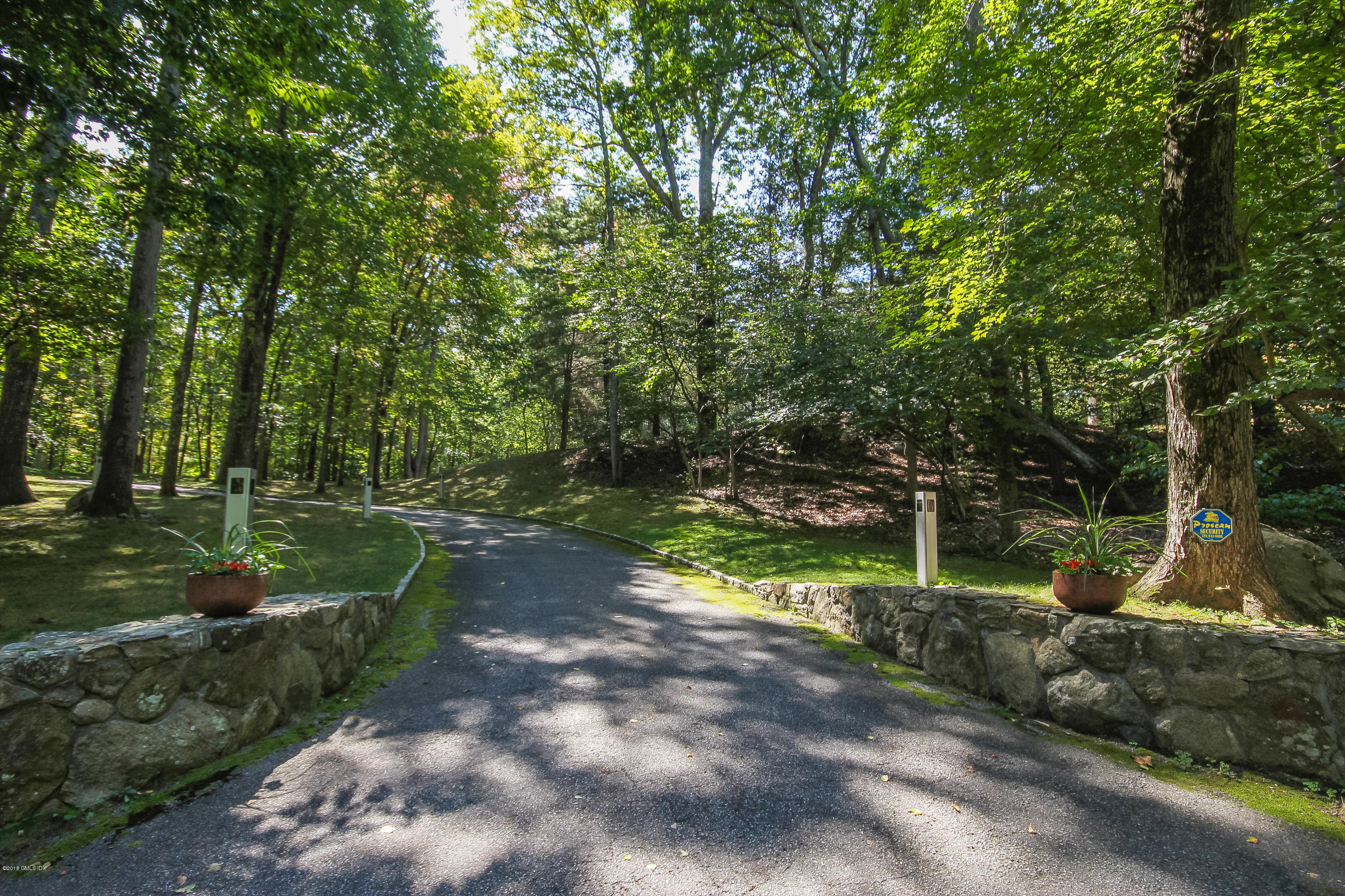 106 Porchuck Road Greenwich, CT 06831 - Photo 34 of 37 a view of a park