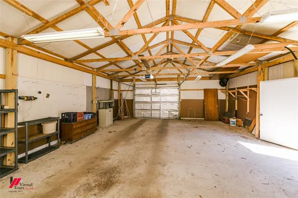 a view of a garage