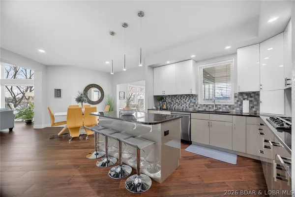 $1,896,000 | 118 Via Appia Drive, Sunrise Beach, MO 65079