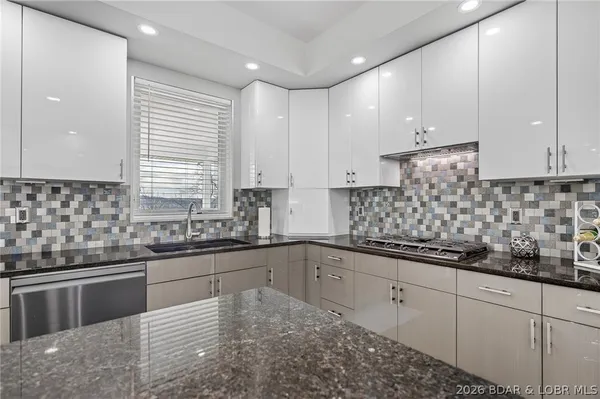 $1,896,000 | 118 Via Appia Drive, Sunrise Beach, MO 65079