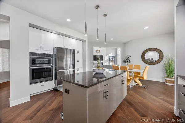 $1,896,000 | 118 Via Appia Drive, Sunrise Beach, MO 65079