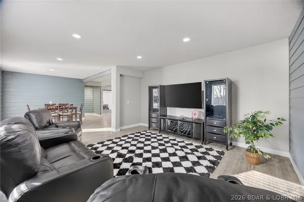 $1,896,000 | 118 Via Appia Drive, Sunrise Beach, MO 65079