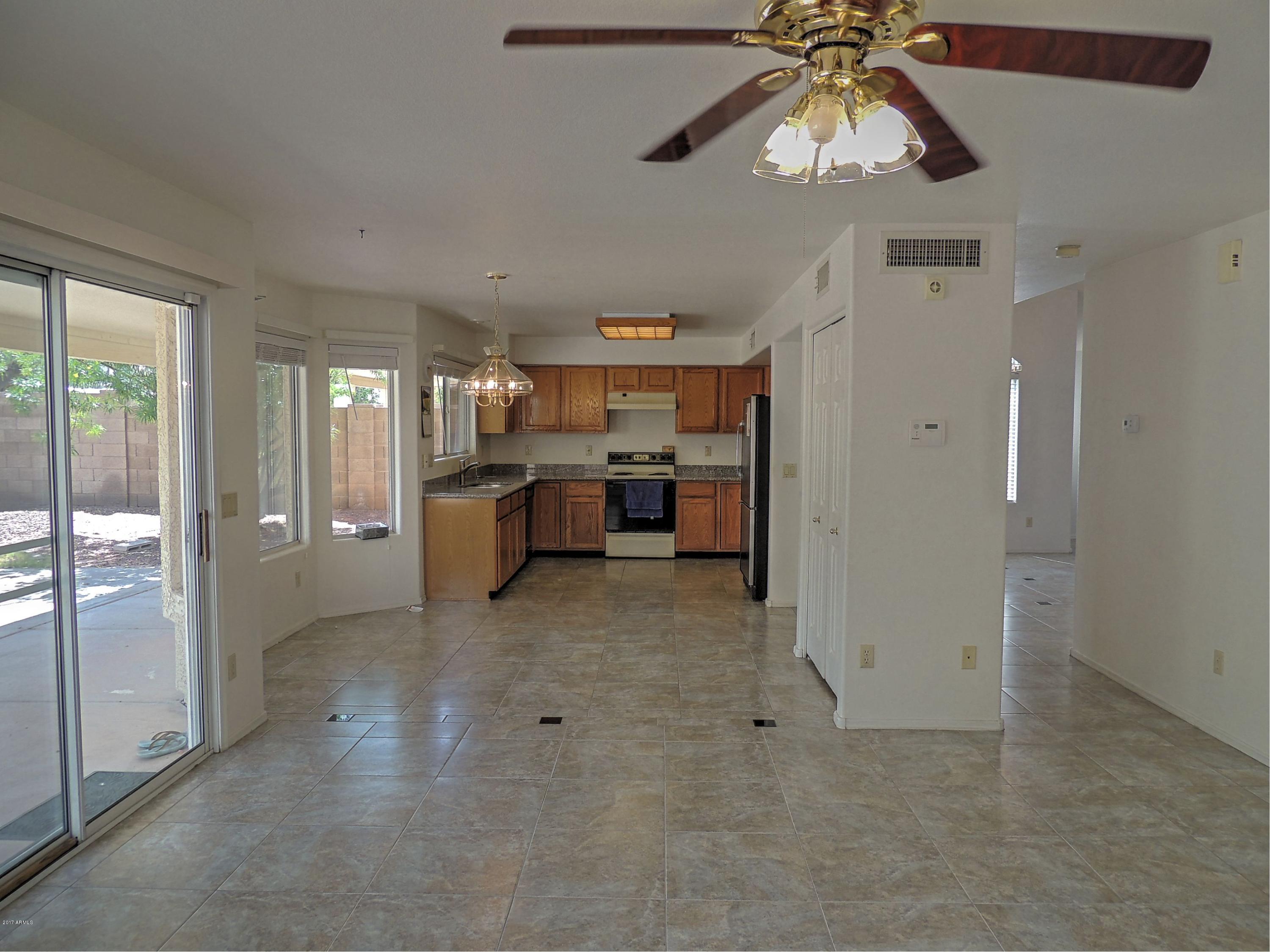 4237 East Rockledge Road Phoenix, AZ 85044 - Photo 12 of 26 12