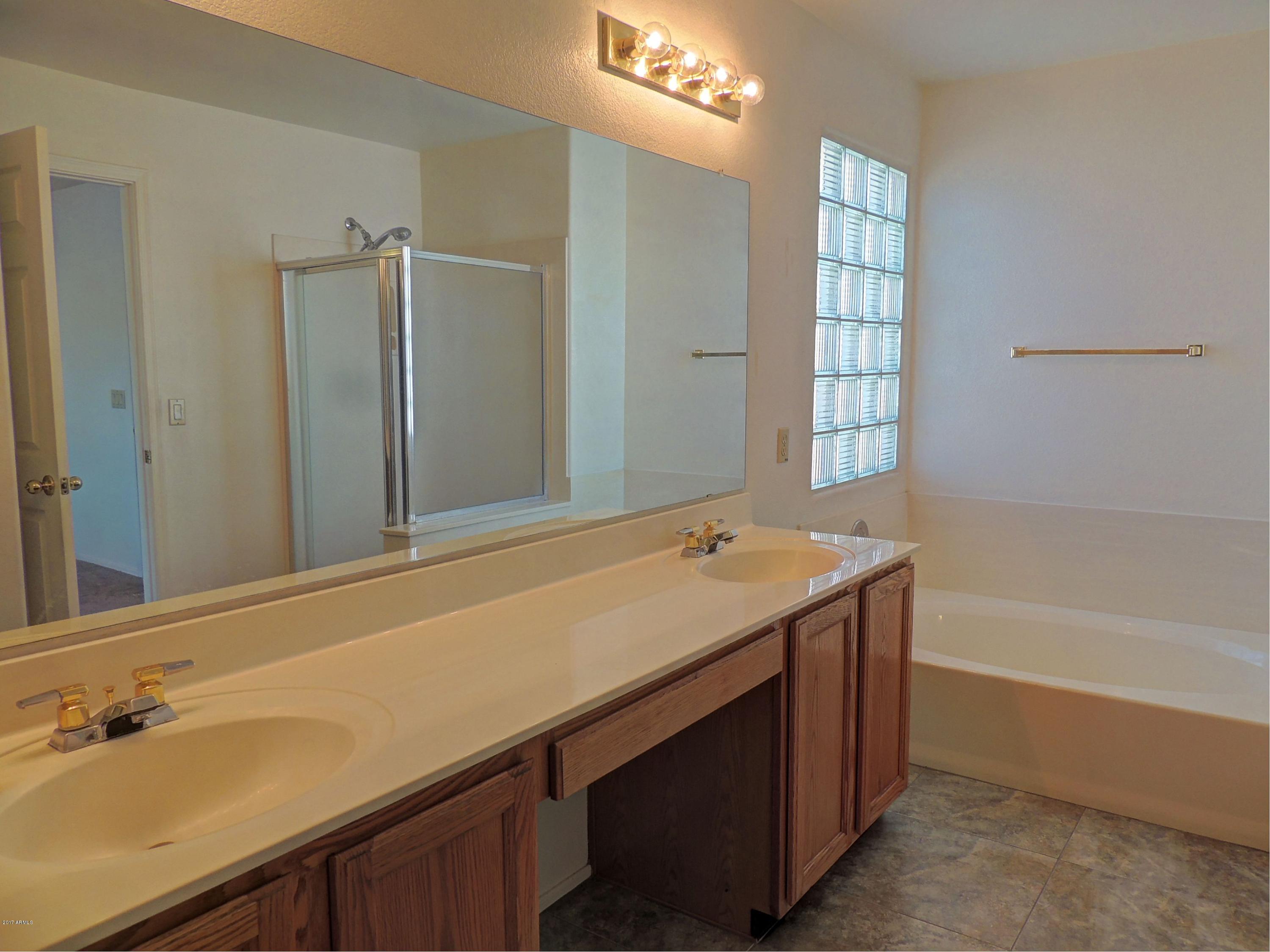 4237 East Rockledge Road Phoenix, AZ 85044 - Photo 17 of 26 16