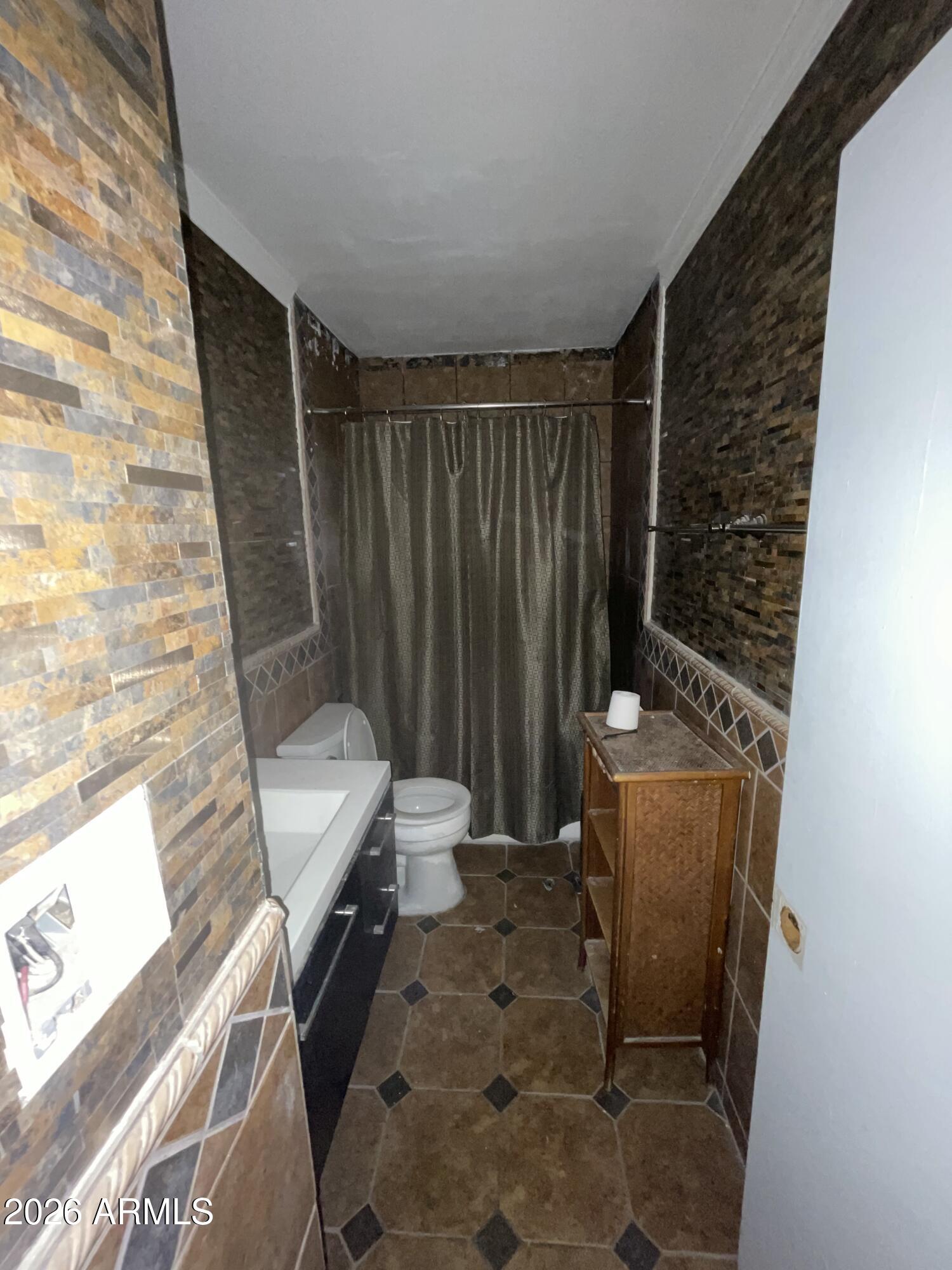 2038 East Cheery Lynn Road Phoenix, AZ 85016 - Photo 14 of 24 IMG_0483