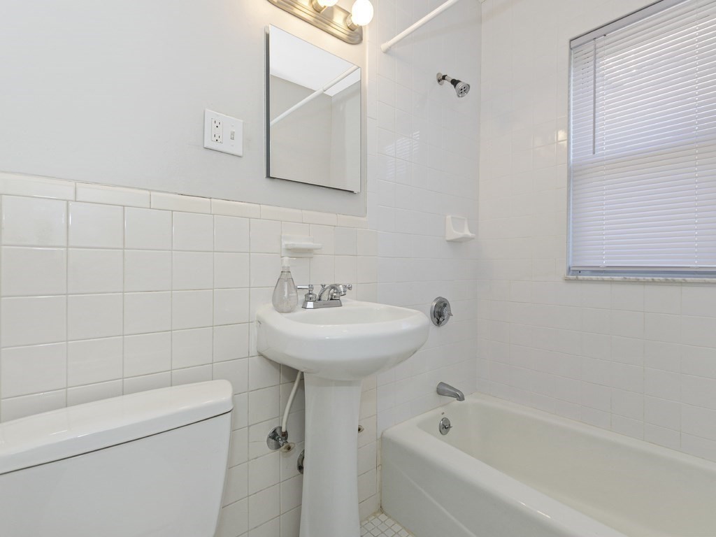 549 Main Street, Unit 2 Watertown, MA 02472 - Photo 21 of 25