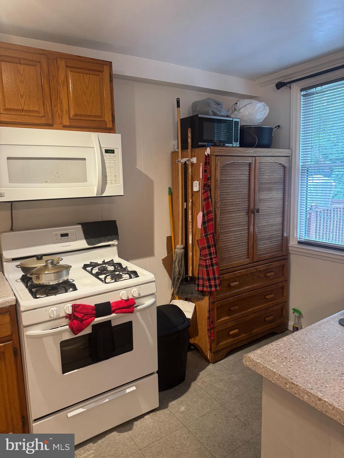 1210 Berkley Road Darby, PA 19023 - Photo 9 of 34