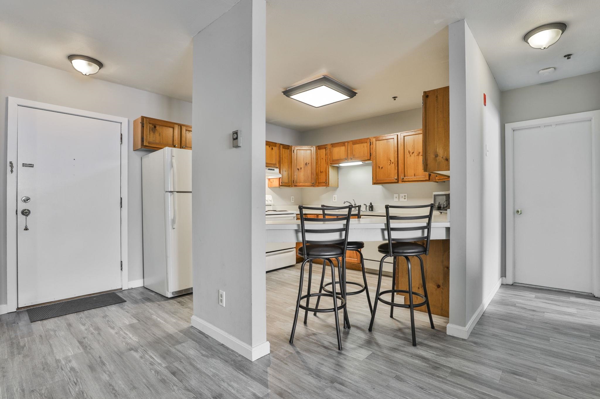 5 Tsienneto Road, Unit 194 Derry, NH 03038 - Photo 3 of 17