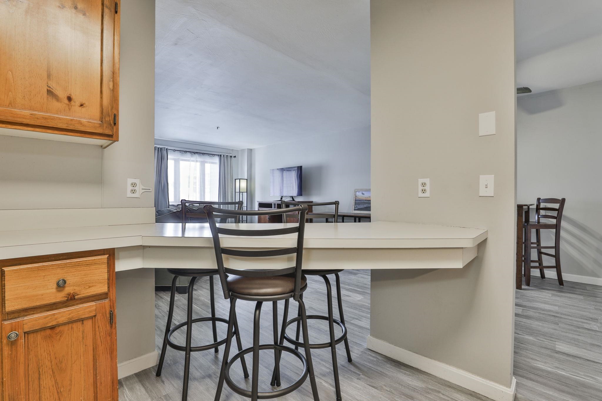 5 Tsienneto Road, Unit 194 Derry, NH 03038 - Photo 7 of 17