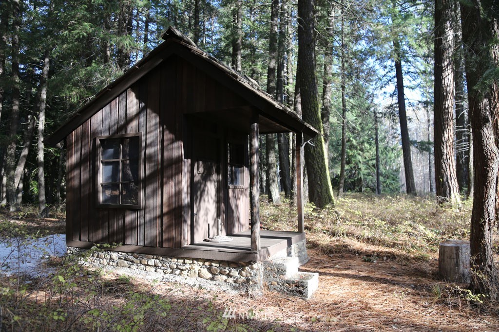 14 Mazama Rocks Road Mazama, WA 98833 - Photo 13 of 34 Gallery Image 13
