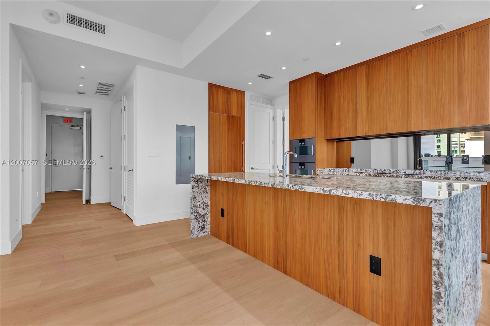 175 Southeast 25th Road, Unit 803 Miami, FL 33129 - Photo 6 of 16