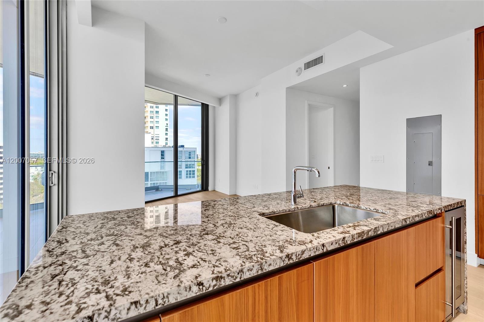 175 Southeast 25th Road, Unit 803 Miami, FL 33129 - Photo 7 of 16