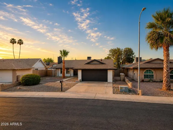 $434,900 | 4617 West Echo Lane, Glendale, AZ 85302