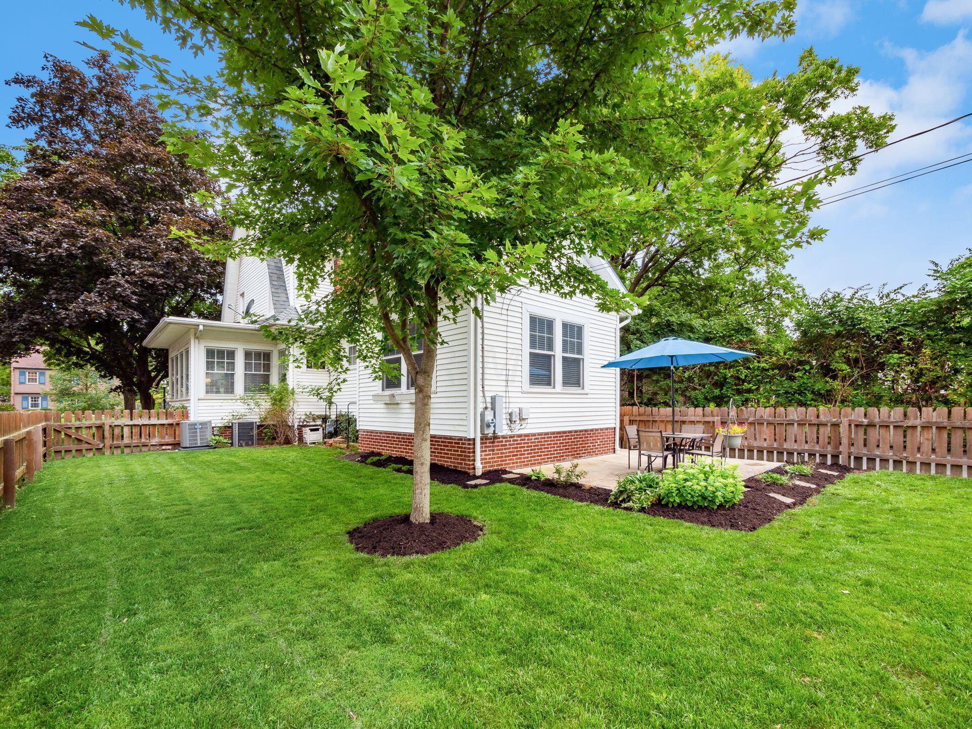 240 North Ardmore Road Bexley, OH 43209 - Photo 43 of 72 Backyard