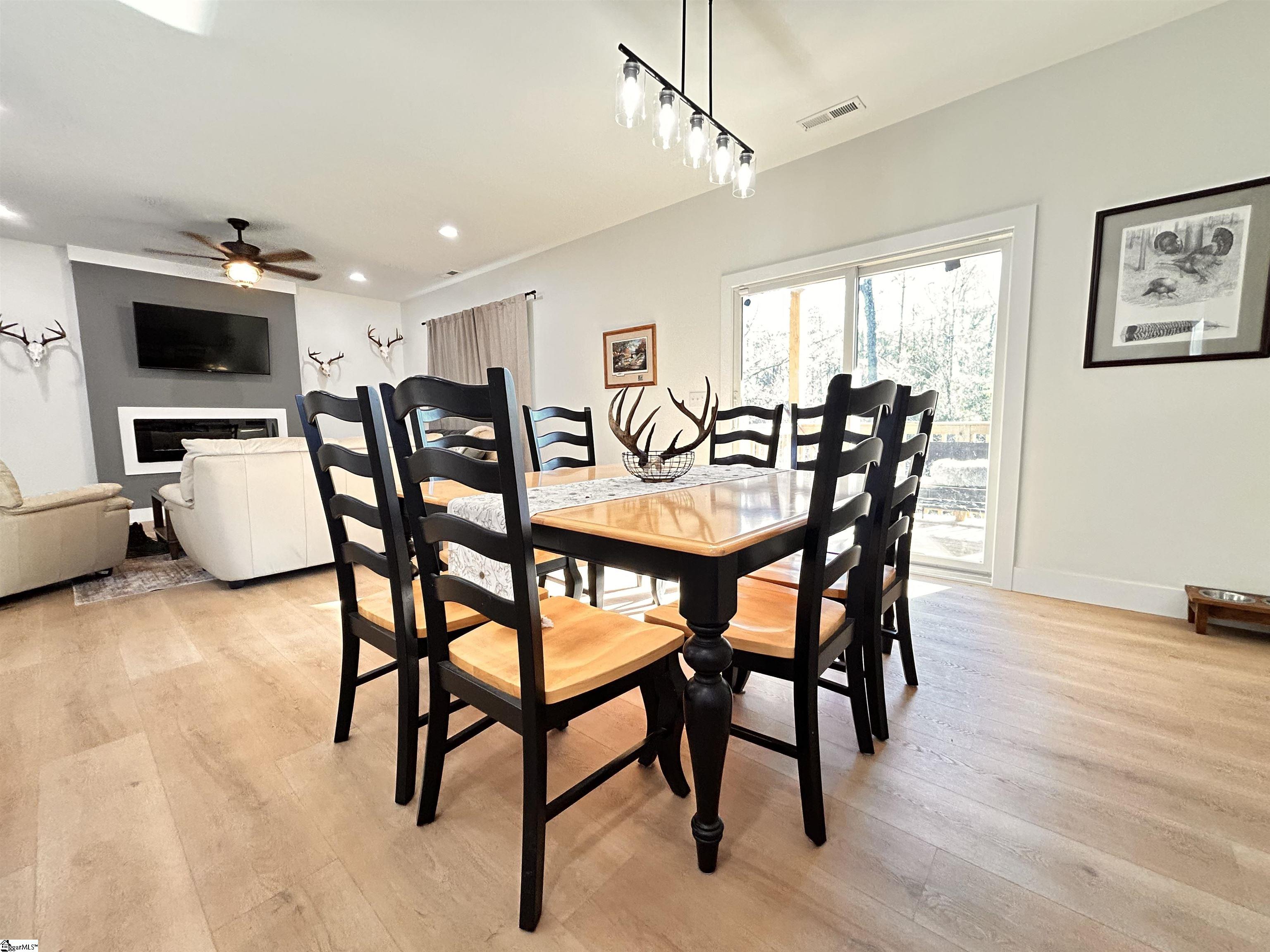 706 Carolyn Drive Clinton, SC 29325 - Photo 3 of 16