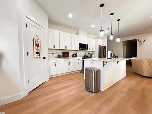 $315,000 | 706 Carolyn Drive, Clinton, SC 29325