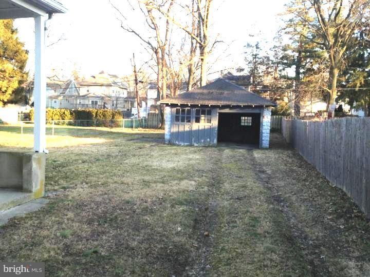 22 Princeton Road Audubon, NJ 08106 - Photo 4 of 25 Garage