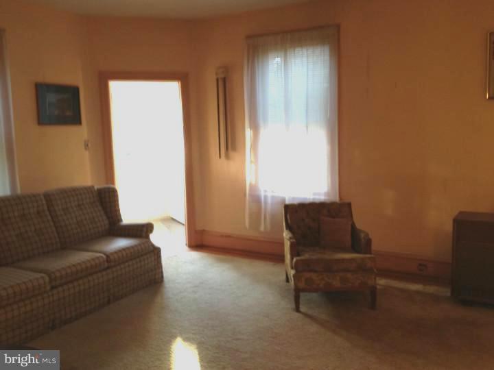 22 Princeton Road Audubon, NJ 08106 - Photo 7 of 25 Living Room