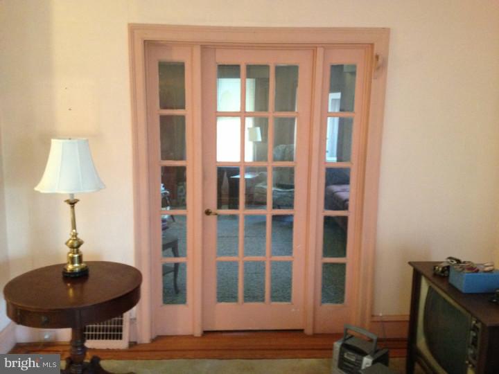 22 Princeton Road Audubon, NJ 08106 - Photo 10 of 25 Family Room