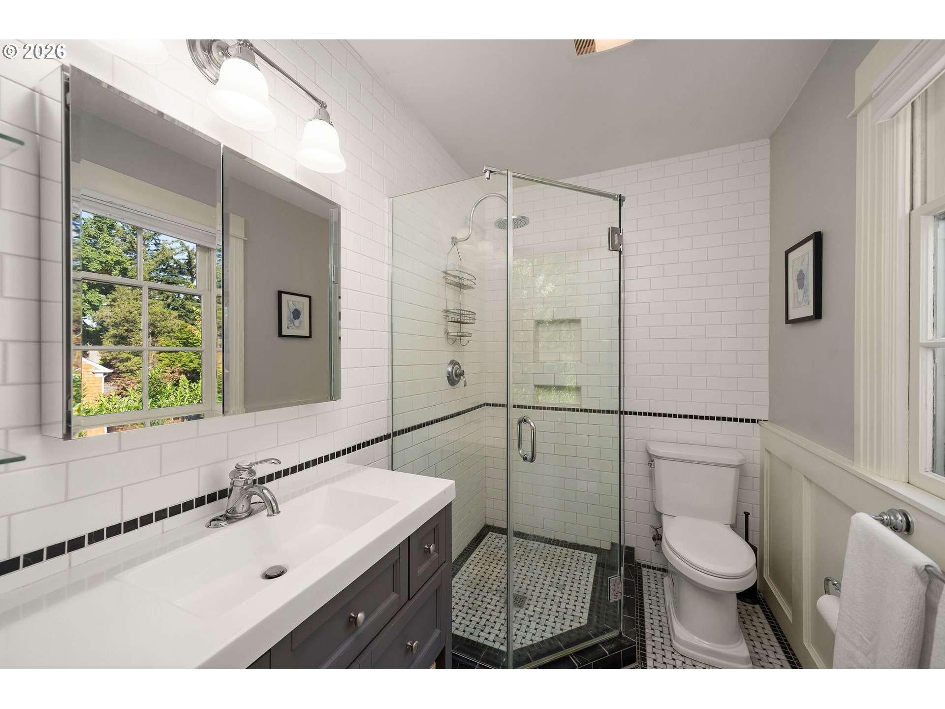 2127 Southwest Elm Street Portland, OR 97201 - Photo 23 of 48 Bathroom, Attached