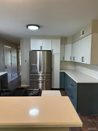 $2,295 | 7 Dana Drive, Florissant, MO 63033