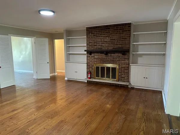 $2,295 | 7 Dana Drive, Florissant, MO 63033