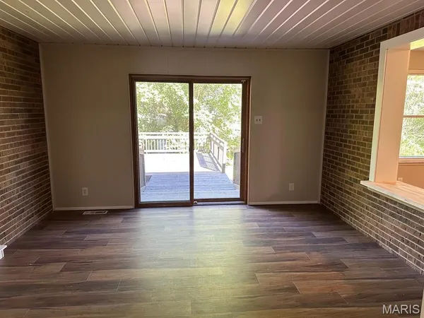 $2,295 | 7 Dana Drive, Florissant, MO 63033