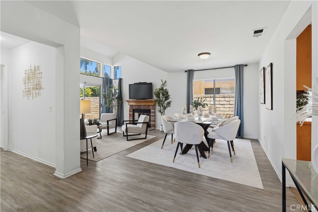 592 Fairfield Road Simi Valley, CA 93065 - Photo 5 of 39