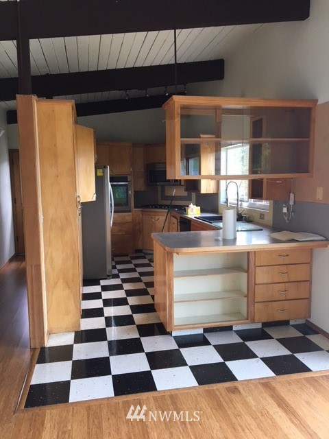 4609 Anaco Beach Road Anacortes, WA 98221 - Photo 2 of 8 Gallery Image 2